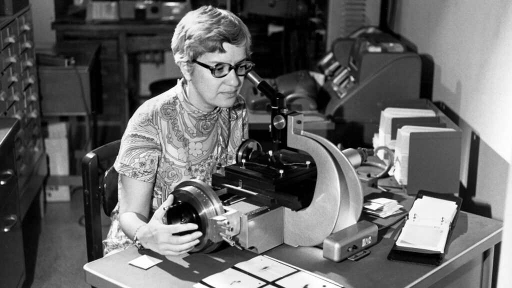 Vera Rubin measures spectra at the Carnegie Institution’s Department of Terrestrial Magnetism in 1972