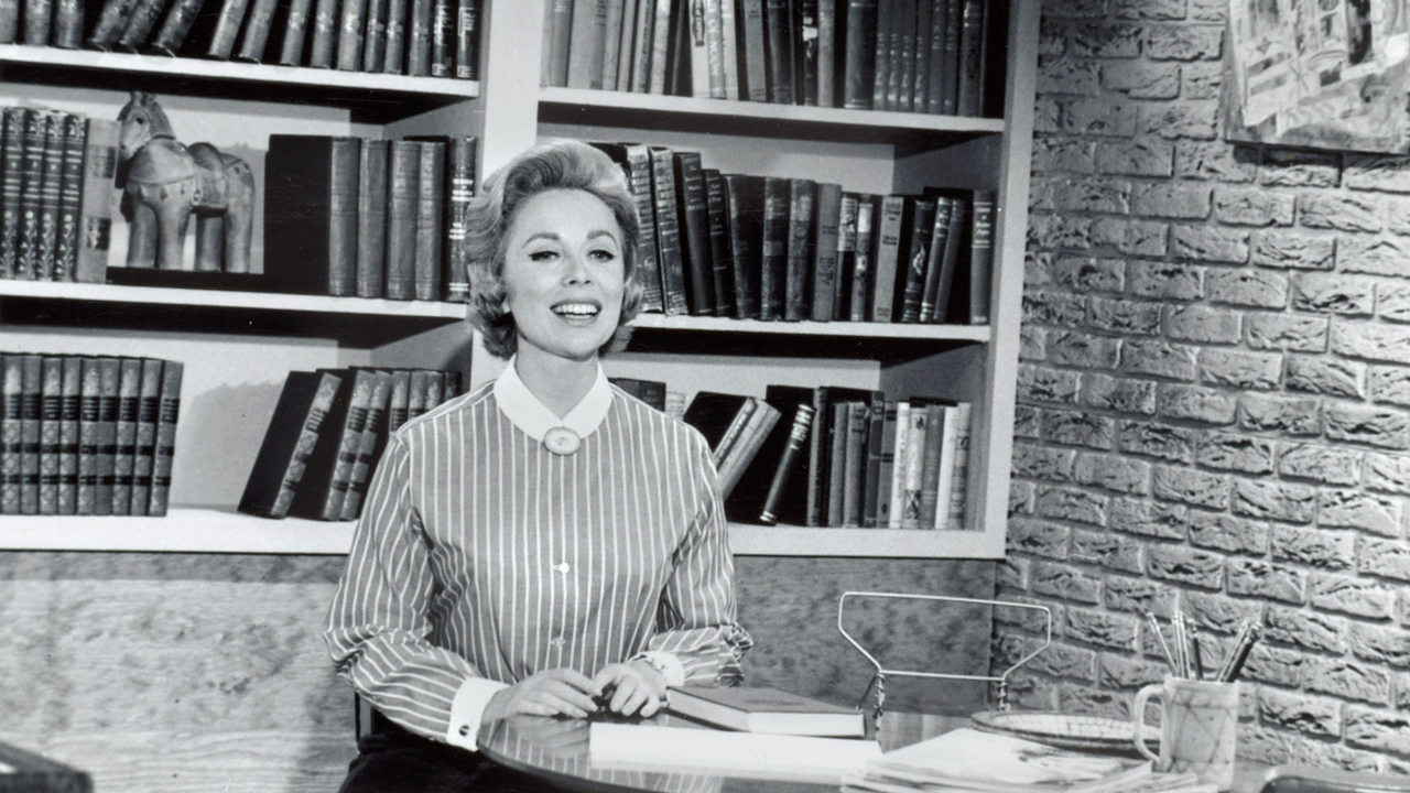 Dr. Joyce Brothers on the set of “Tell Me, Dr. Brothers,” circa 1962.
