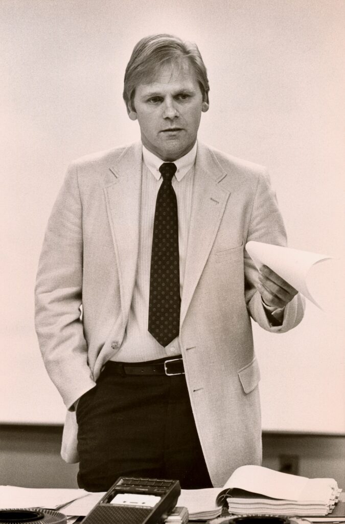 Professor Stephen Mutkoski teaching a class in 1986