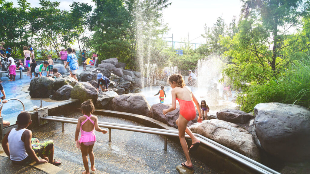 playground and sprinkler park section of Pier 6 in Brooklyn Bridge Park