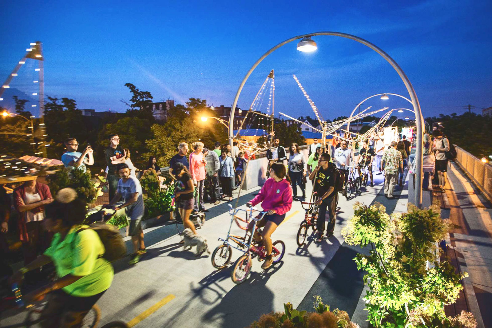 The 606 is a linear park built on a filled-in former elevated railway line that stretches for almost three miles through four Chicago neighborhoods