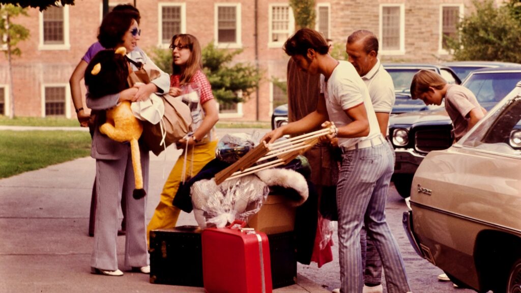 a Move-In scene on campus, 1972