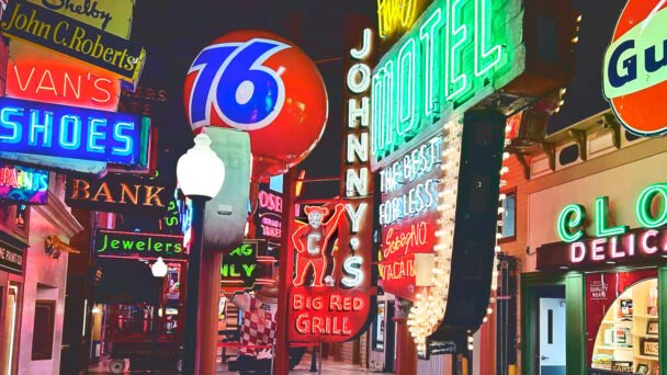 Johnny’s Big Red Grill Sign Is All Aglow—in Ohio