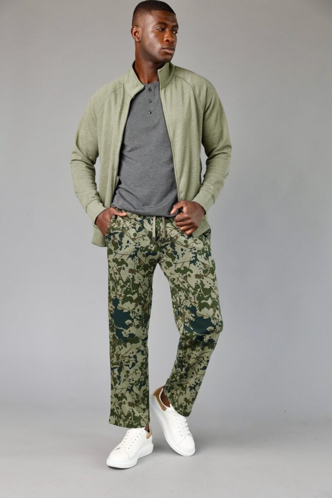 Holiday marketplace Proto 101 clothing image