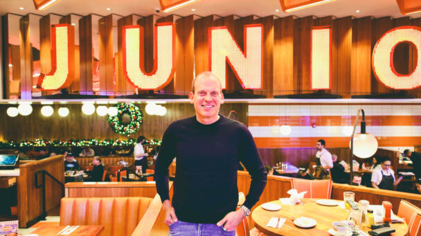 Cheesecake Mogul Alan Rosen ’91 Oversees a Comfort-Food Empire