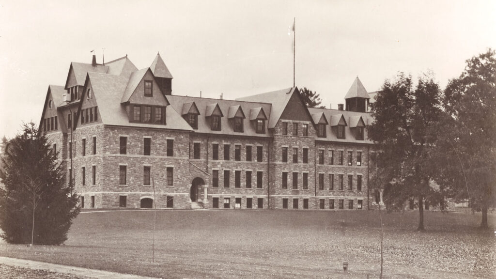 Lincoln Hall with its signal pole