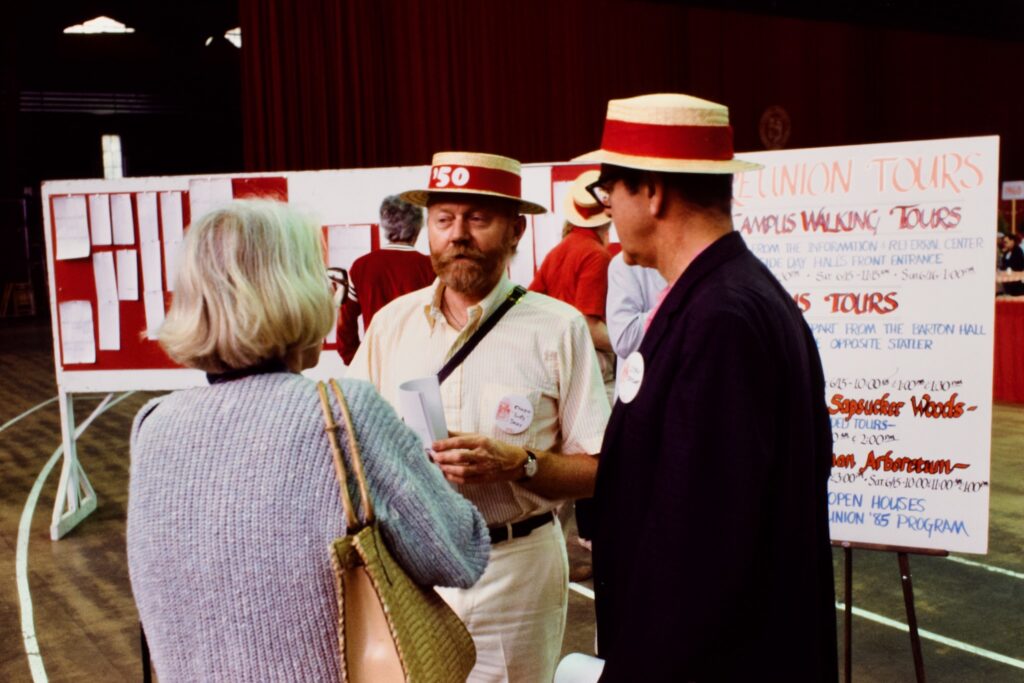 Members of the Class of 1950 chat in Barton Hall during Reunion 1985