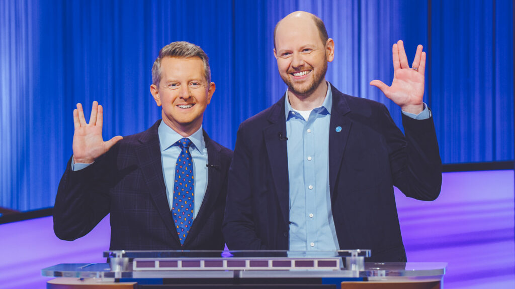 Dan Moren with Ken Jennings making the "Vulcan salute" on the set of "Jeopardy!"