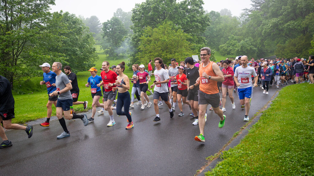 Racers in the Reunion Fun Run