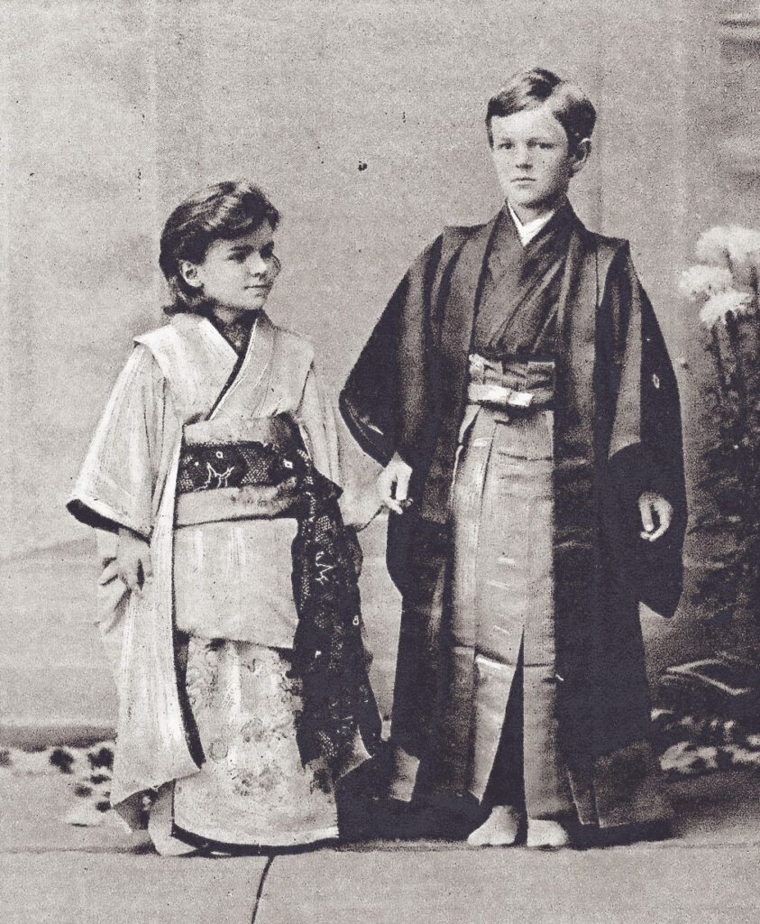 Willard Straight and his younger sister as children, wearing kimonos