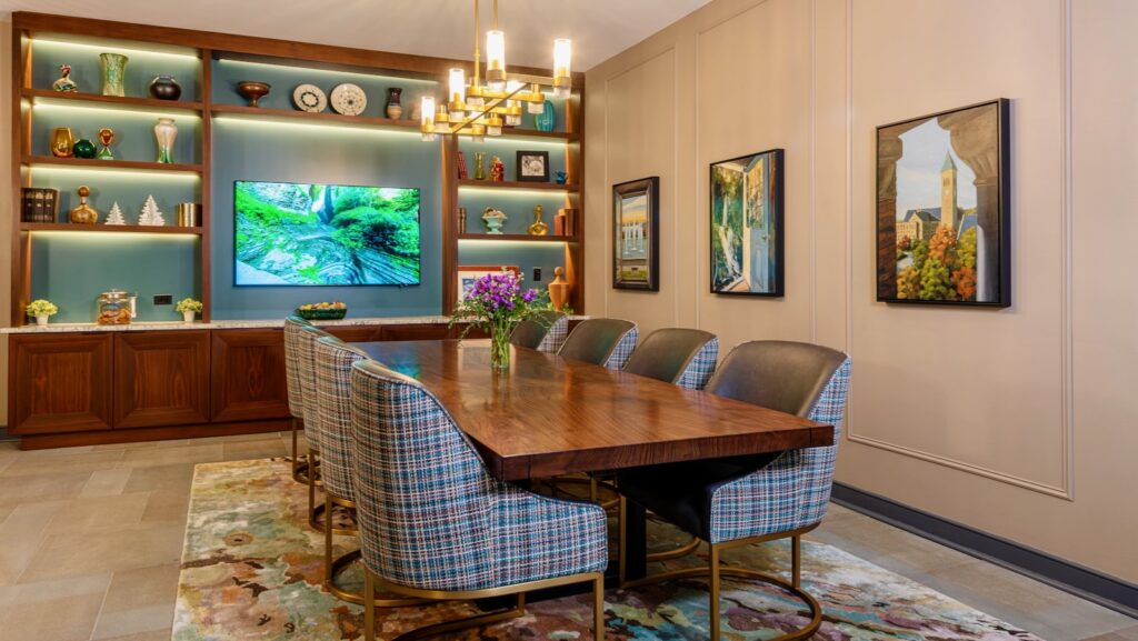 The communal table in the lobby a La Tourelle