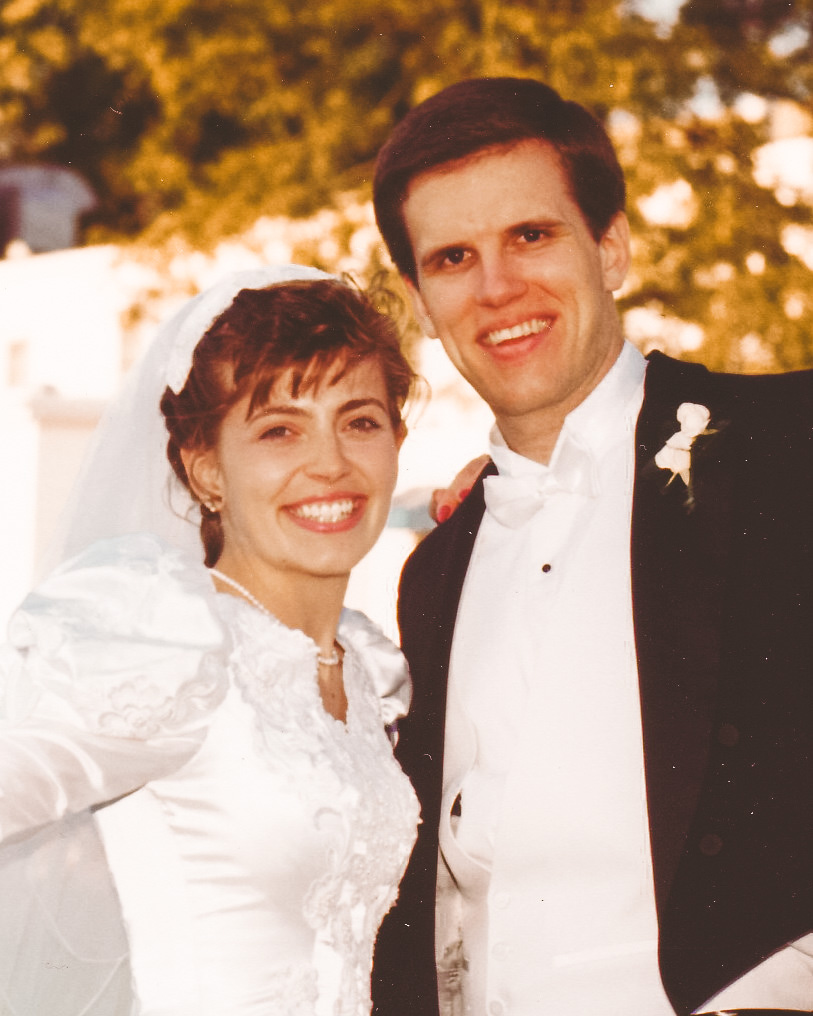 Tom Baxter ’88, MS ’89 & Jill Schiffhauer Baxter ‘91 at their wedding