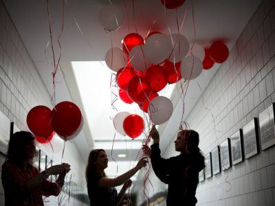 Reunion balloon decorations being prepared by student clerks