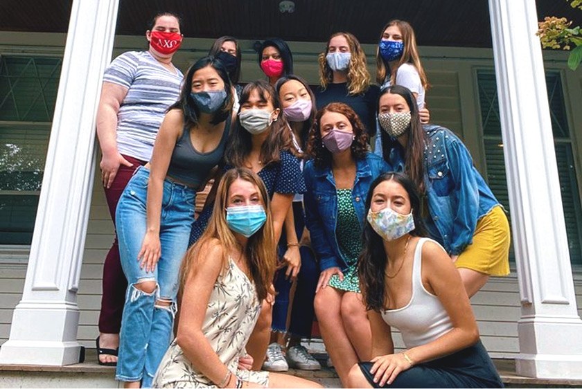 Members of the Alpha Chi Omega house on the first day of classes. Credit: Alpha Chi Omega