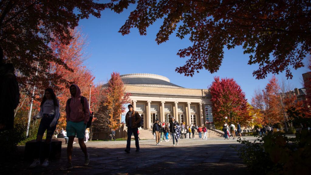 New alumnielected trustees reflect on their service Alumni, parents