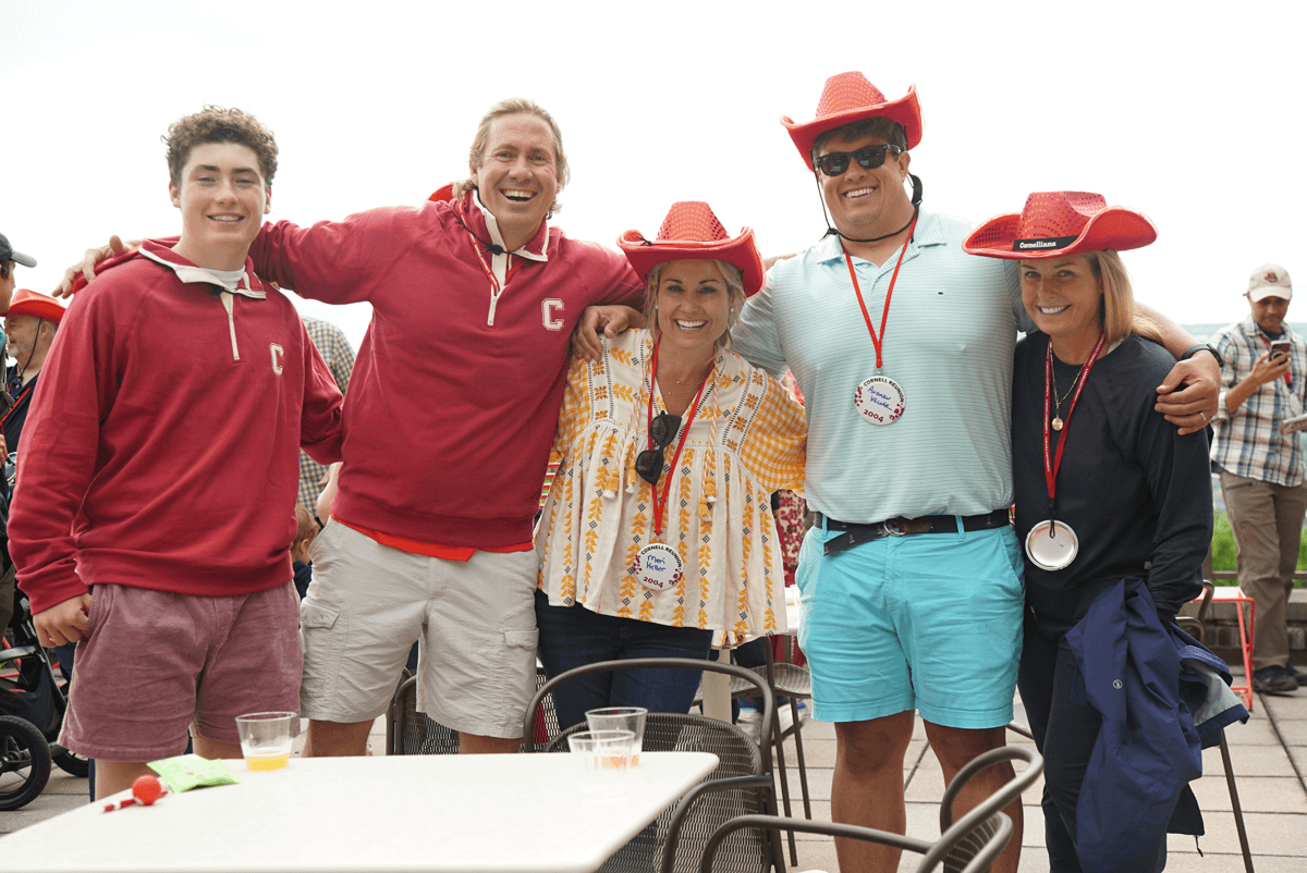 mix-and-mingle-event-draws-a-crowd-alumni-parents-and-friends