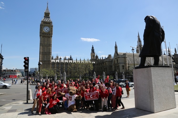 Group of Cornellians in front of Big Ben